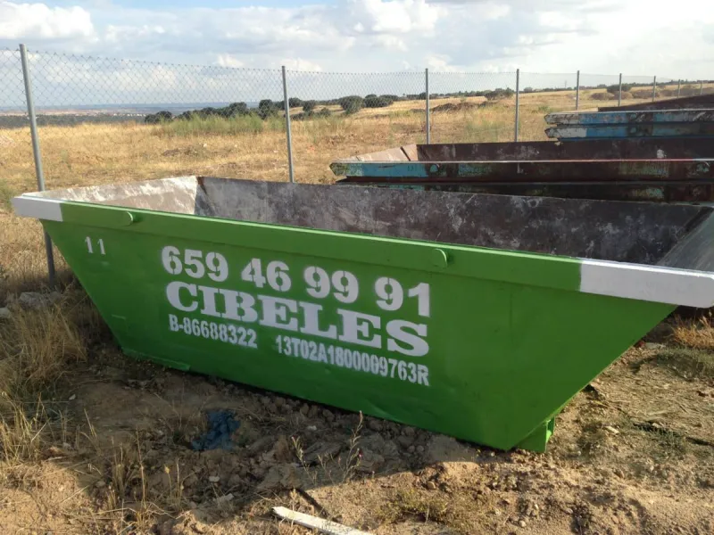 Retirada de residuos de construcción con contenedor Cibeles